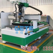 济南板式家具开料机那家好，做橱柜衣柜用啥设备 开料机价格