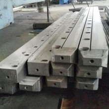 【长丰模具】  重型滑轨