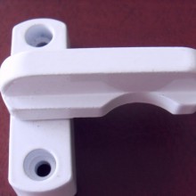 供应T型锁，月牙锁，推拉碰锁，窗锁