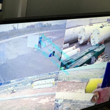 承接写字楼玻璃门地弹簧 办公室考勤系统 监控系统安装 刷卡式门禁机