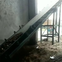 大庆市带防尘罩自动升降运输机 兴运橡胶带运输机