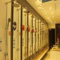 摩恩高端淋浴龙头